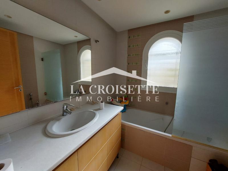 Villa S+3 vue sur mer à Gammarth